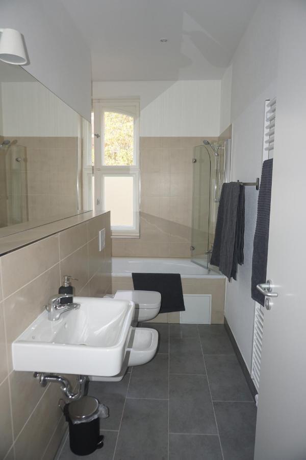 Madflats Hotel-Apartments S-Bahn Friedenau เบอร์ลิน ภายนอก รูปภาพ